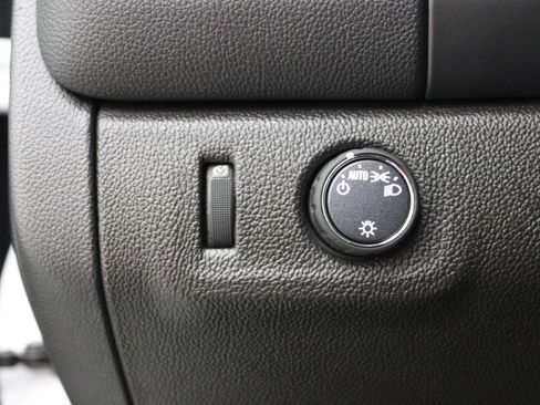 Used 2022 Chevrolet Colorado LT w/ Fleet Safety Package RWD image 17