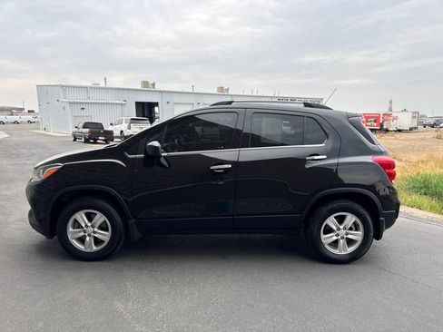 Used 2019 Chevrolet Trax LT w/ LT Convenience Package AWD/4WD image 6
