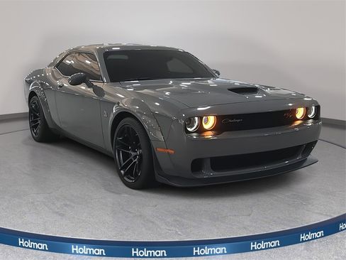 Used 2023 Dodge Challenger R/T Scat Pack image 4