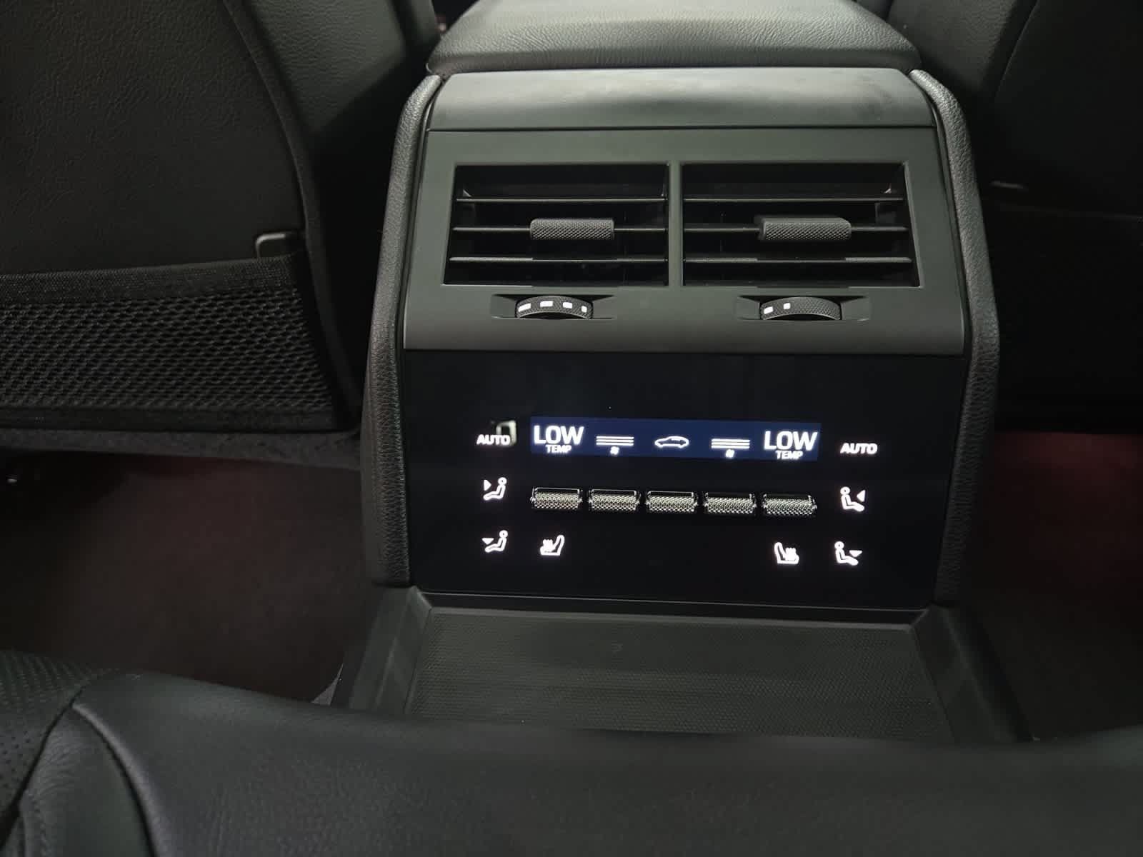 Used 2025 Porsche Panamera 4 AWD/4WD image 32