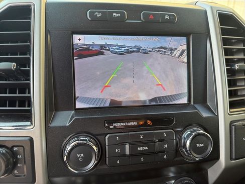 Used 2019 Ford F150 Lariat w/ FX4 Off-Road Package image 15