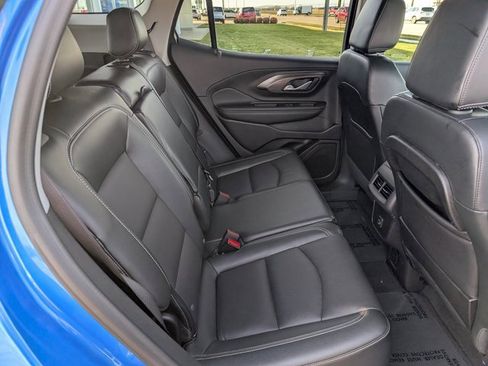 Certified 2024 GMC Terrain SLT image 6