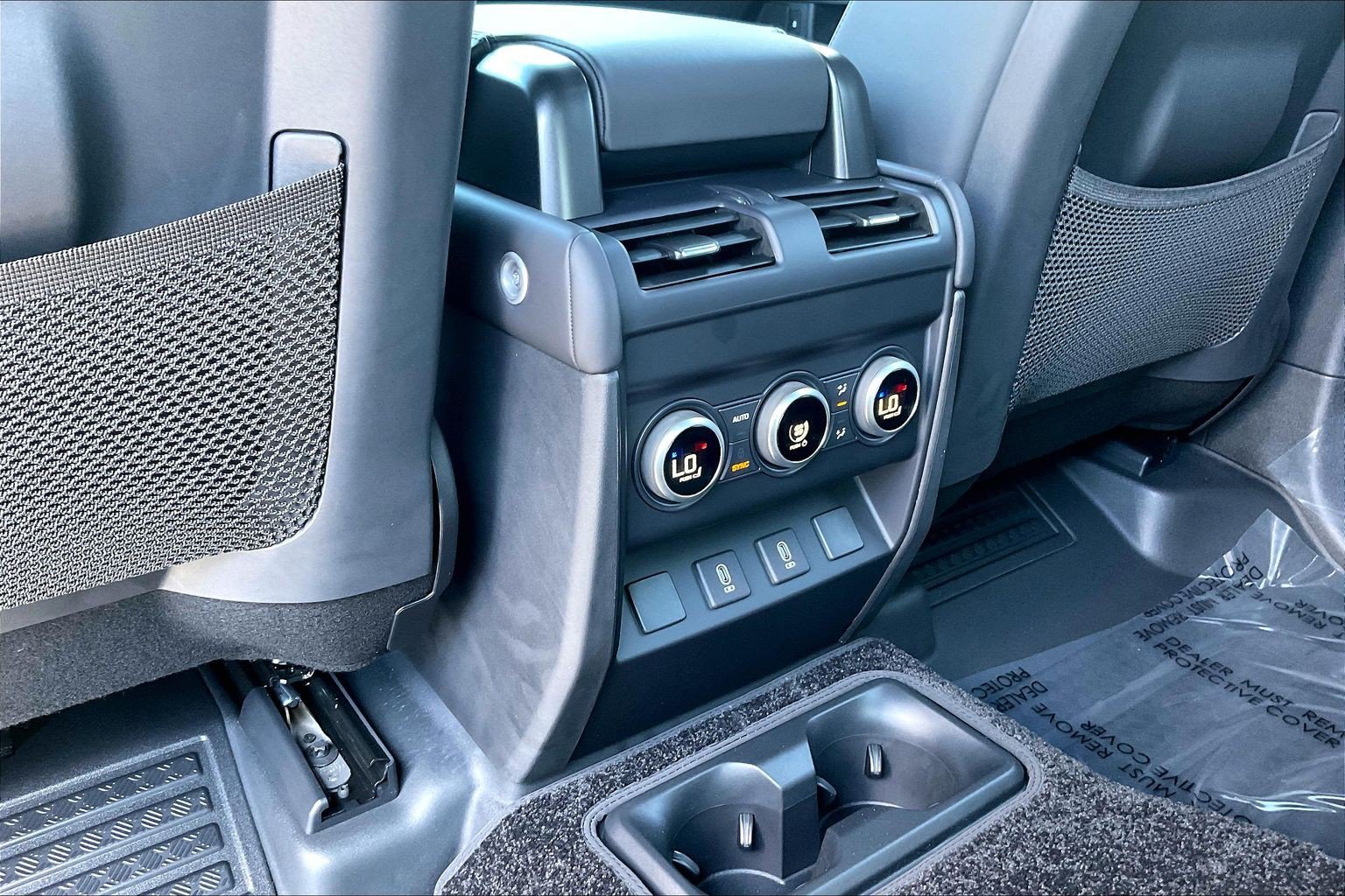 New 2026 Land Rover Defender 130 X-Dynamic SE AWD/4WD image 25