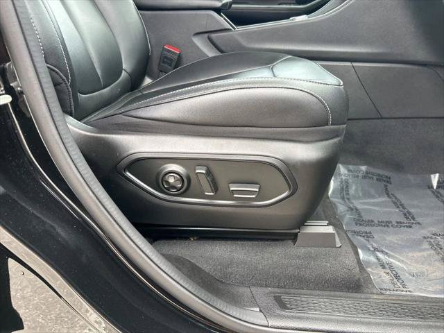 Certified 2024 Jeep Grand Cherokee L Limited RWD image 41