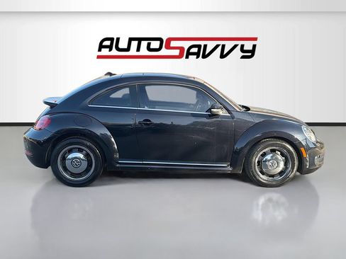 Used 2019 Volkswagen Beetle 2.0T SE FWD image 8