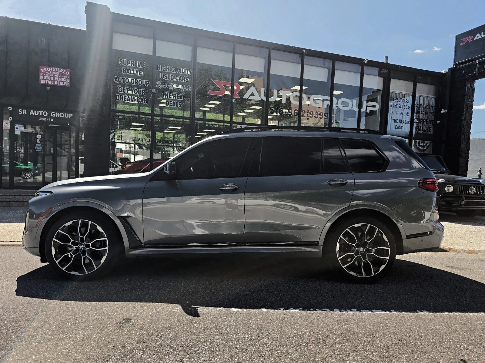 Used 2024 BMW X7 M60i w/ Executive Package AWD/4WD image 7