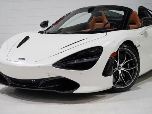 Used 2020 McLaren 720S Spider RWD image 23