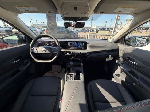 New 2026 Nissan Sentra SR w/ SR Premium Package FWD image 14