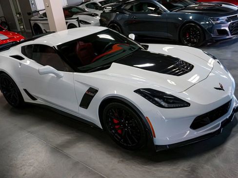 Used 2015 Chevrolet Corvette Z06 w/ Z07 Performance Package image 60