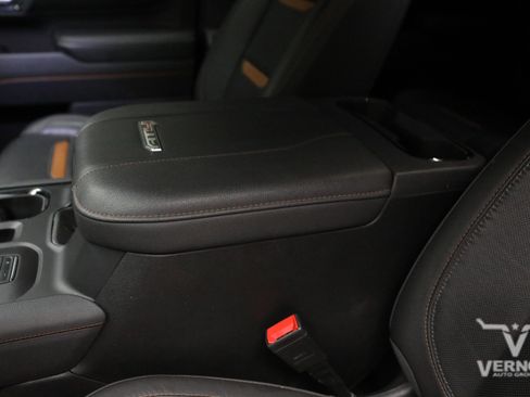 Used 2024 GMC Sierra 2500 AT4 w/ AT4 Premium Plus Package AWD/4WD image 15