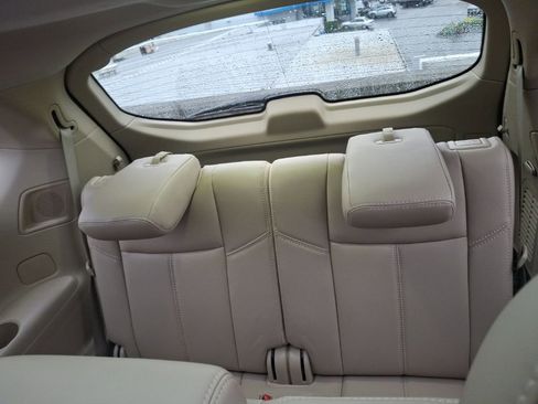 Used 2015 Nissan Pathfinder SL w/ SL Premium Package image 12