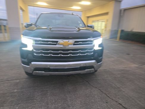 Used 2023 Chevrolet Silverado 1500 LTZ w/ LTZ Convenience Package II image 2