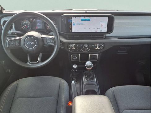 Used 2024 Jeep Gladiator Sport AWD/4WD image 9