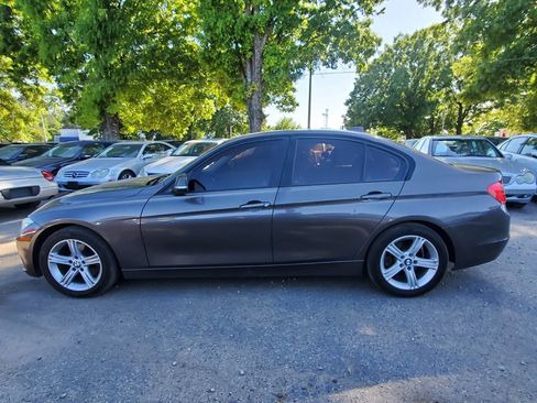 Used 2014 BMW 320i Sedan RWD image 4
