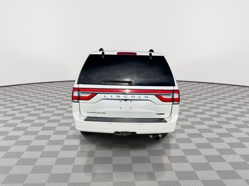 Used 2015 Lincoln Navigator 4WD image 7