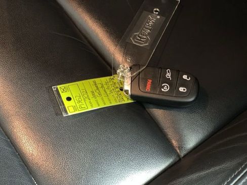 Used 2021 Jeep Grand Cherokee Limited AWD/4WD image 19