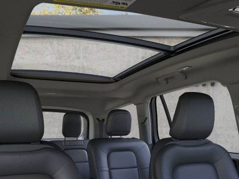 New 2025 Lincoln Aviator Premiere w/ Equipment Group 101A image 44