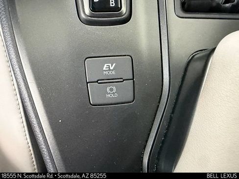 Certified 2025 Lexus UX 300h FWD w/ Accessory Package (Z2) image 26