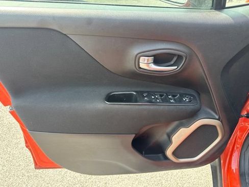 Used 2017 Jeep Renegade Sport w/ Power & Air Group AWD/4WD image 14