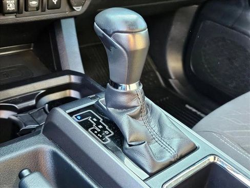 Used 2019 Toyota Tacoma TRD Off-Road w/ Technology Package image 12