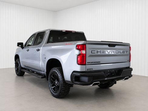Used 2021 Chevrolet Silverado 1500 LT Trail Boss w/ Bed Protection Package AWD/4WD image 4