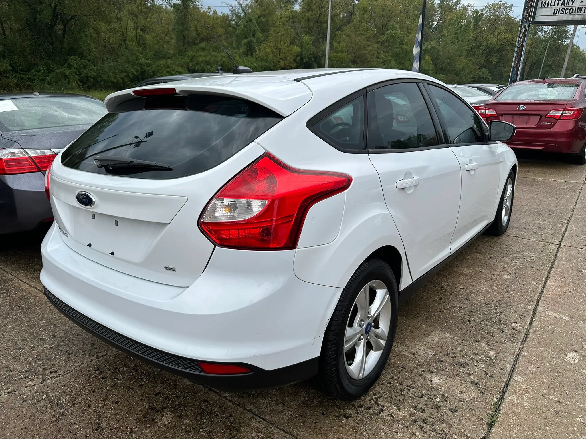 Used 2012 Ford Focus SE FWD image 5
