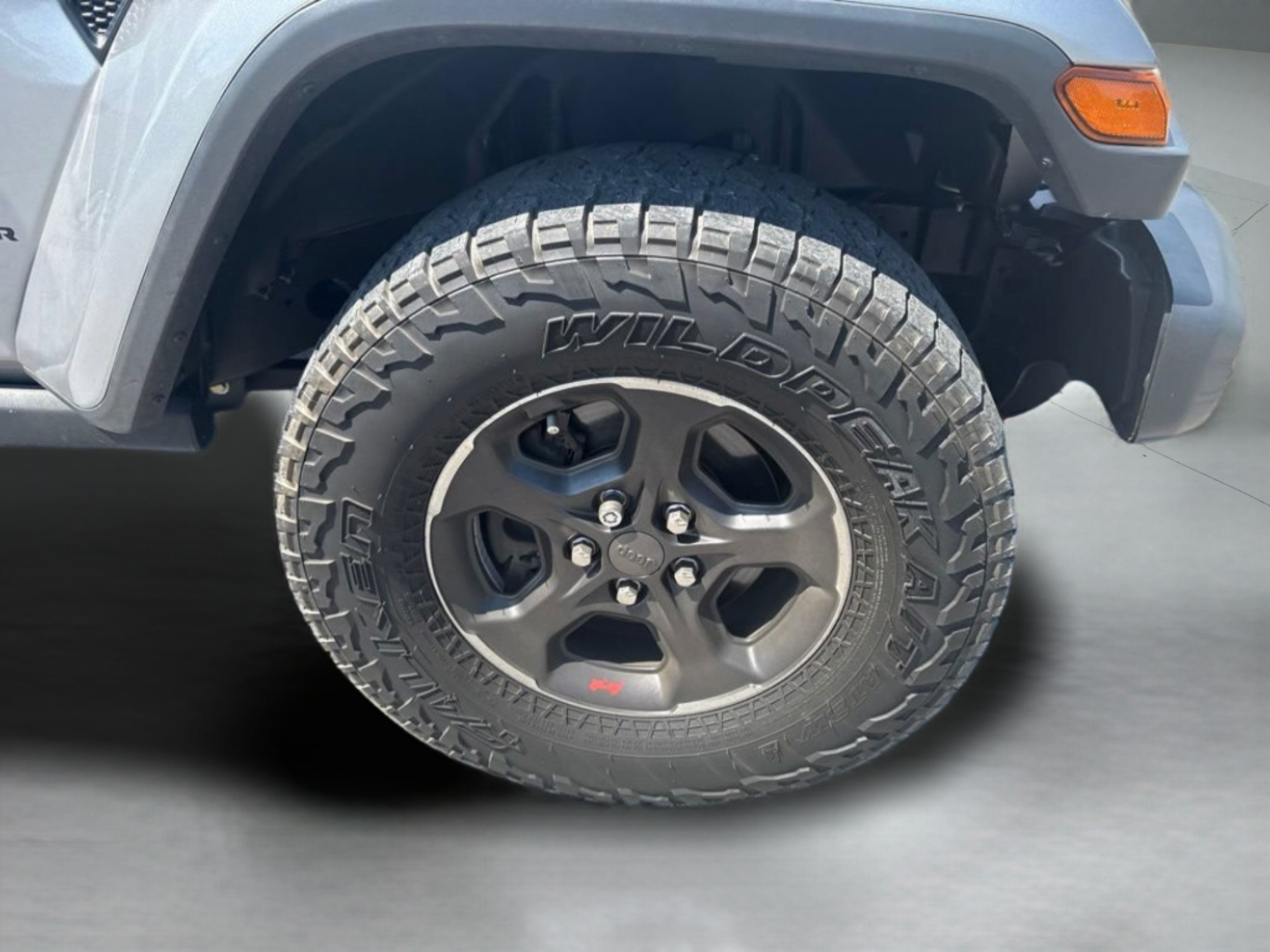 Used 2020 Jeep Gladiator Overland AWD/4WD image 34