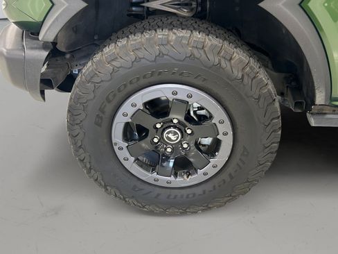 Used 2022 Ford Bronco Badlands AWD/4WD image 9