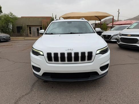 Used 2020 Jeep Cherokee Latitude FWD image 2