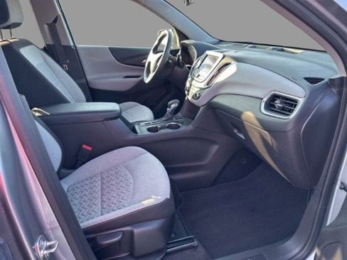 Used 2024 Chevrolet Equinox LT image 12