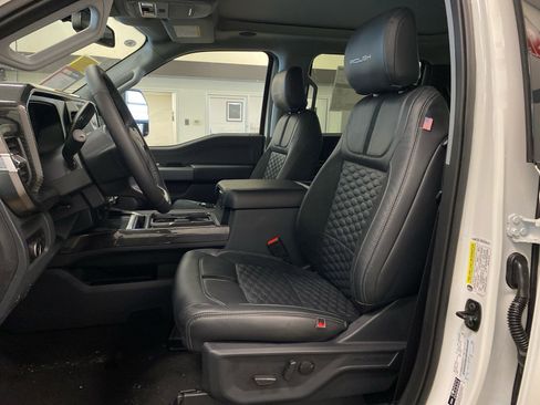 New 2026 Ford F250 Lariat w/ Black Appearance Package image 20