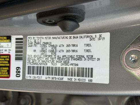 Used 2020 Toyota Tacoma TRD Off-Road w/ Technology Package AWD/4WD image 35