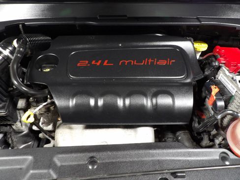 Used 2021 Jeep Compass Latitude AWD/4WD image 20