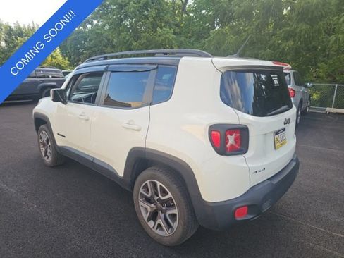 Used 2015 Jeep Renegade Latitude AWD/4WD image 6