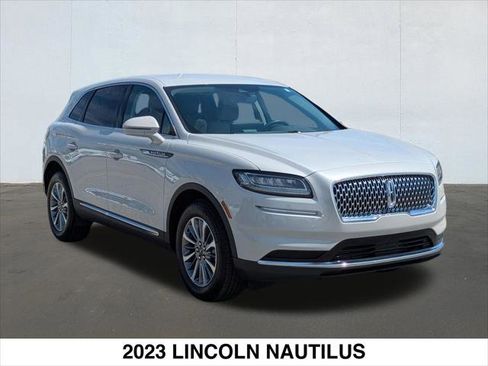 Certified 2023 Lincoln Nautilus AWD w/ Premium Package image 7
