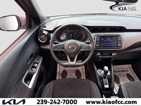 Used 2020 Nissan Kicks SV image 16