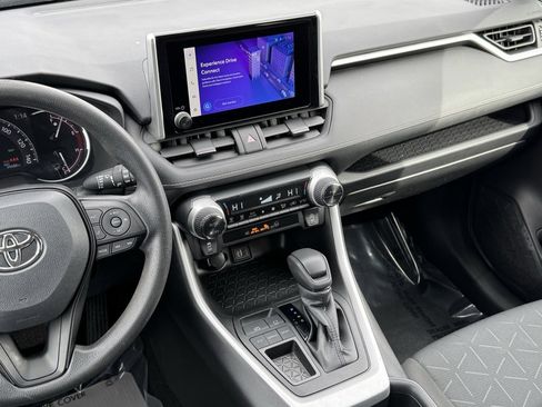 Used 2024 Toyota RAV4 XLE image 28