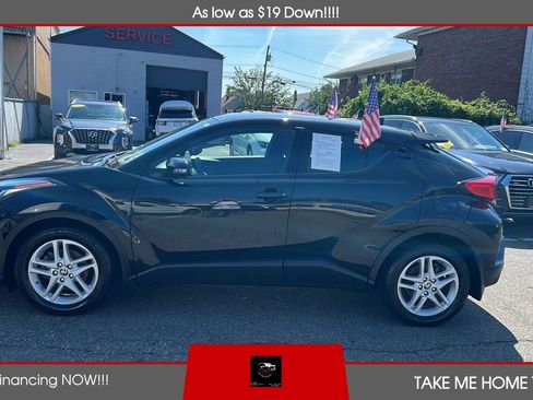 Used 2021 Toyota C-HR LE FWD image 2