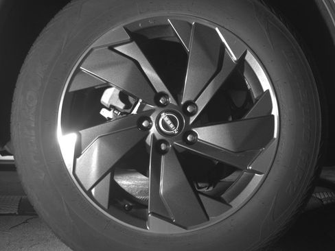 Used 2025 Nissan Rogue SV AWD/4WD image 15