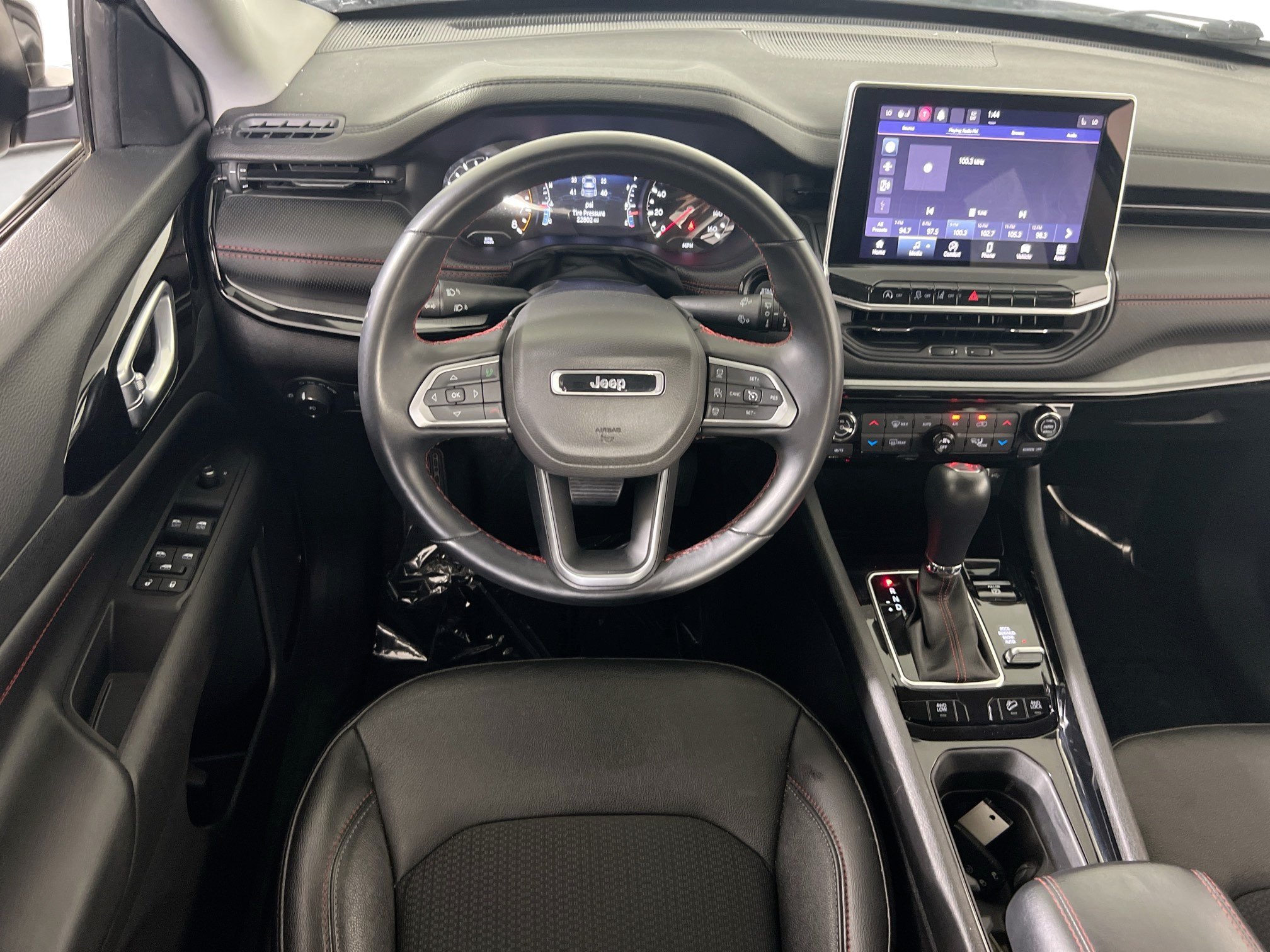 Used 2022 Jeep Compass Trailhawk w/ Trailhawk Convenience Group AWD/4WD image 21