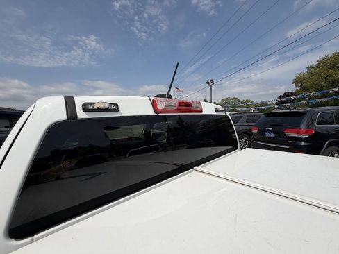 Used 2022 Chevrolet Colorado LT w/ Fleet Safety Package RWD image 23