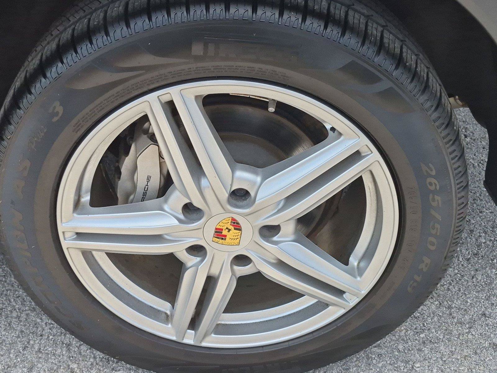 Used 2017 Porsche Cayenne S AWD/4WD image 11