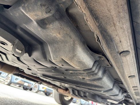 Used 2012 Toyota Highlander SE w/ Tow Pkg image 36