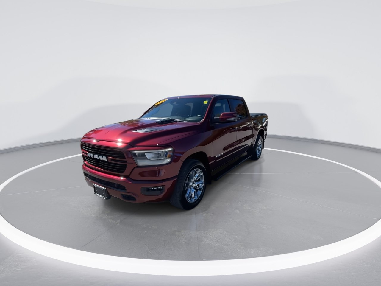 Used 2024 RAM 1500 Laramie AWD/4WD image 6