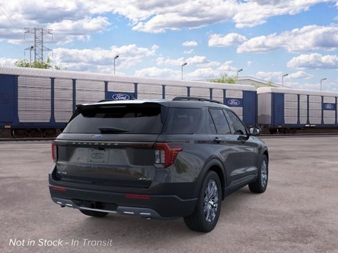 New 2026 Ford Explorer Active w/ Active Comfort Package AWD/4WD image 8