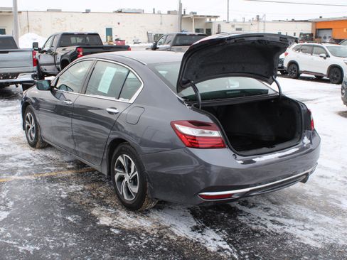 Used 2017 Honda Accord LX image 7