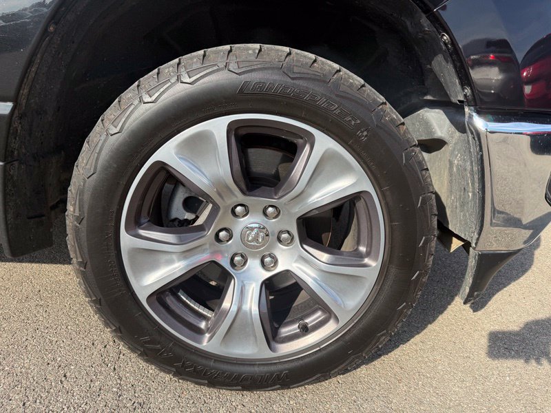 Used 2023 RAM 1500 Laramie AWD/4WD image 14