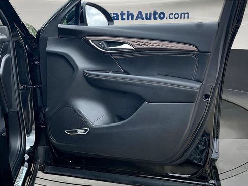 Used 2023 Buick Envision Avenir FWD image 31