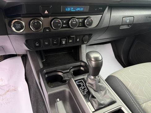 Used 2021 Toyota Tacoma TRD Sport w/ Technology Package AWD/4WD image 21