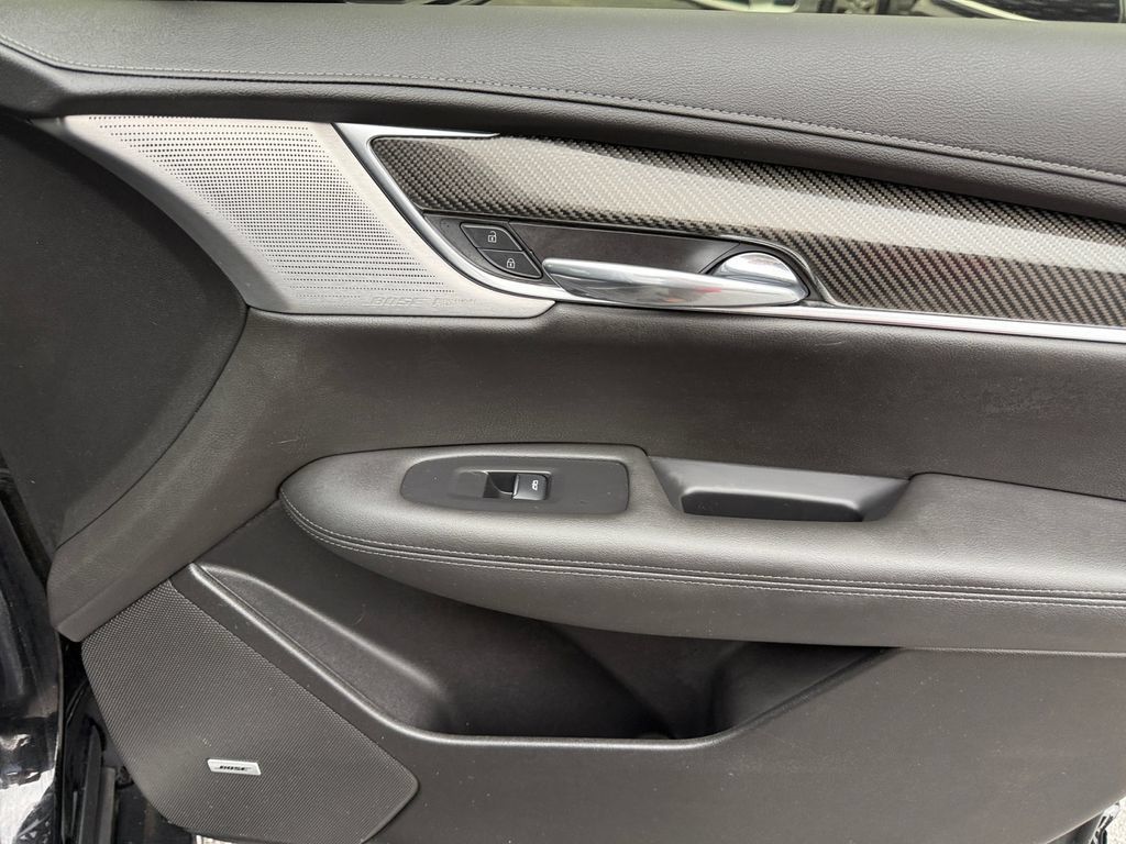 Used 2021 Cadillac XT6 Sport AWD/4WD image 19